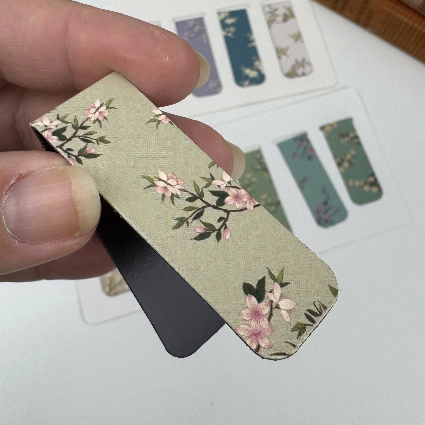 Bookmarks, Magnetic