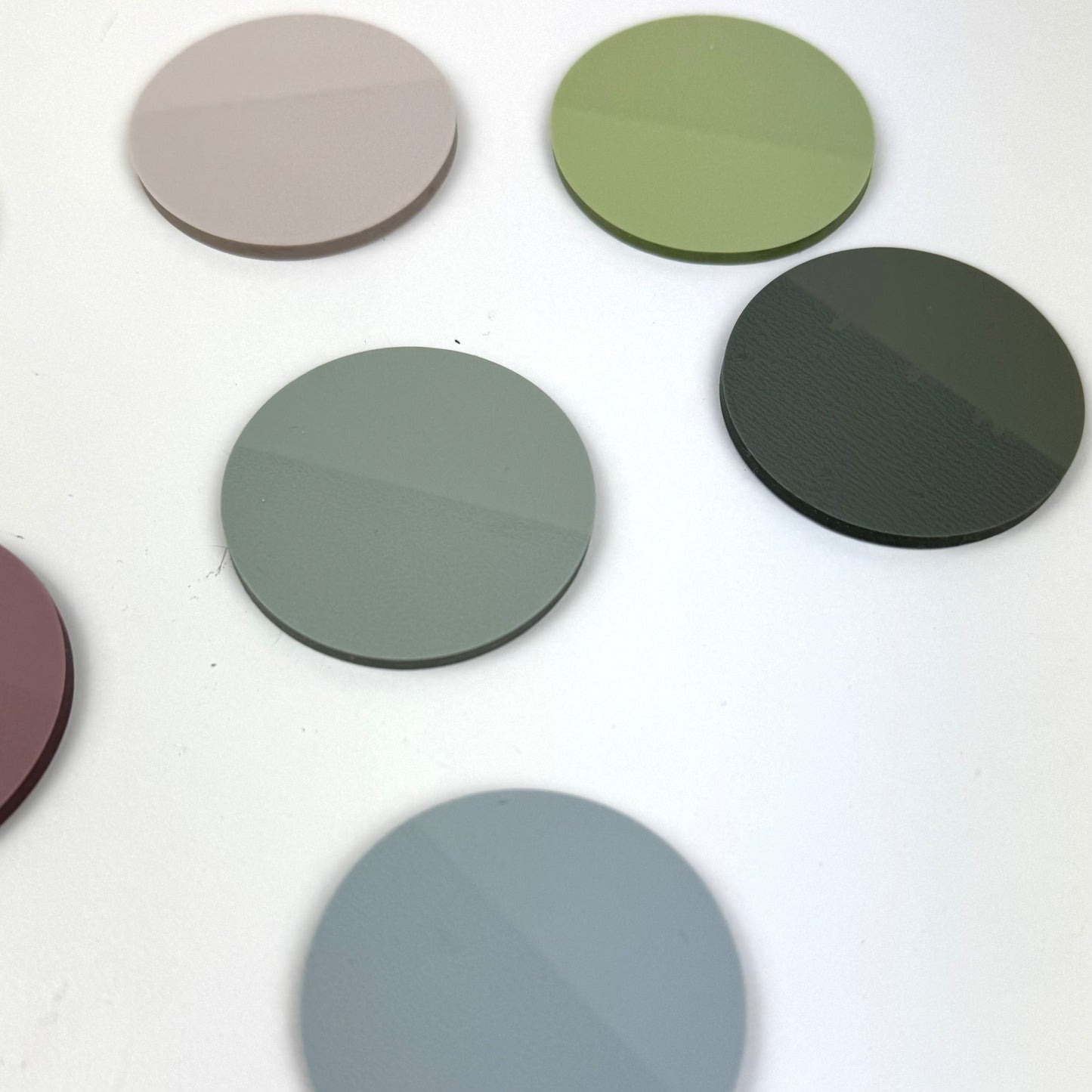 Circle transparent sticky notes
